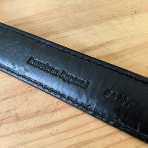 American Apparel Black leather belt